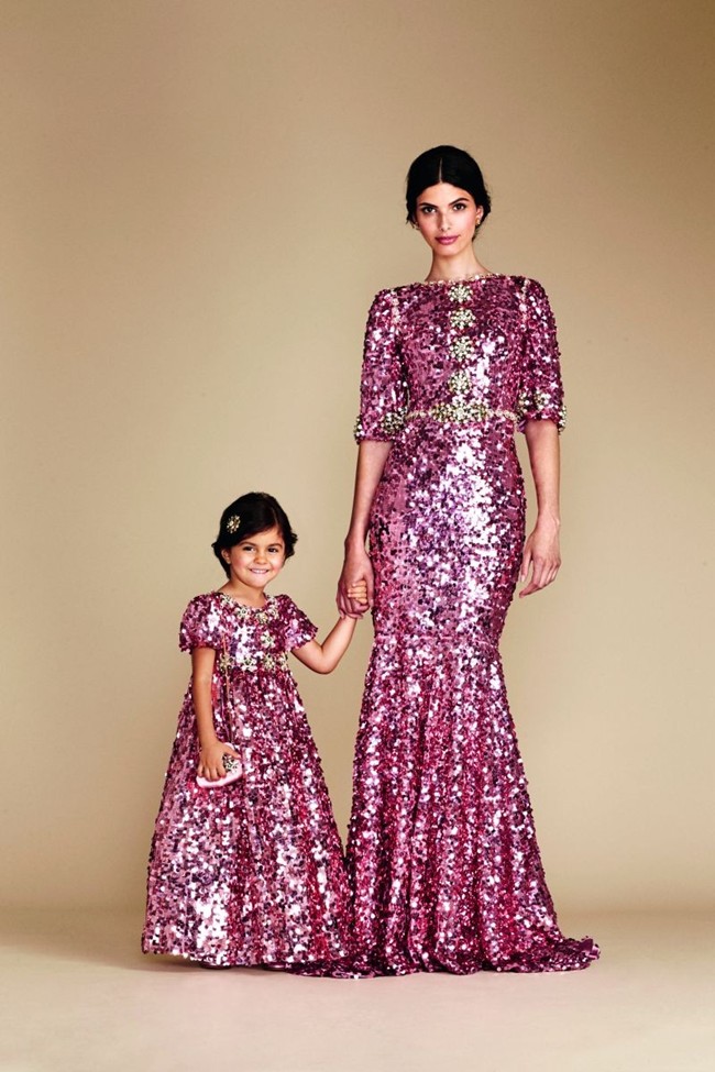 mat Armstrong interface Rochii mama-fiica in viziunea Dolce&Gabbana